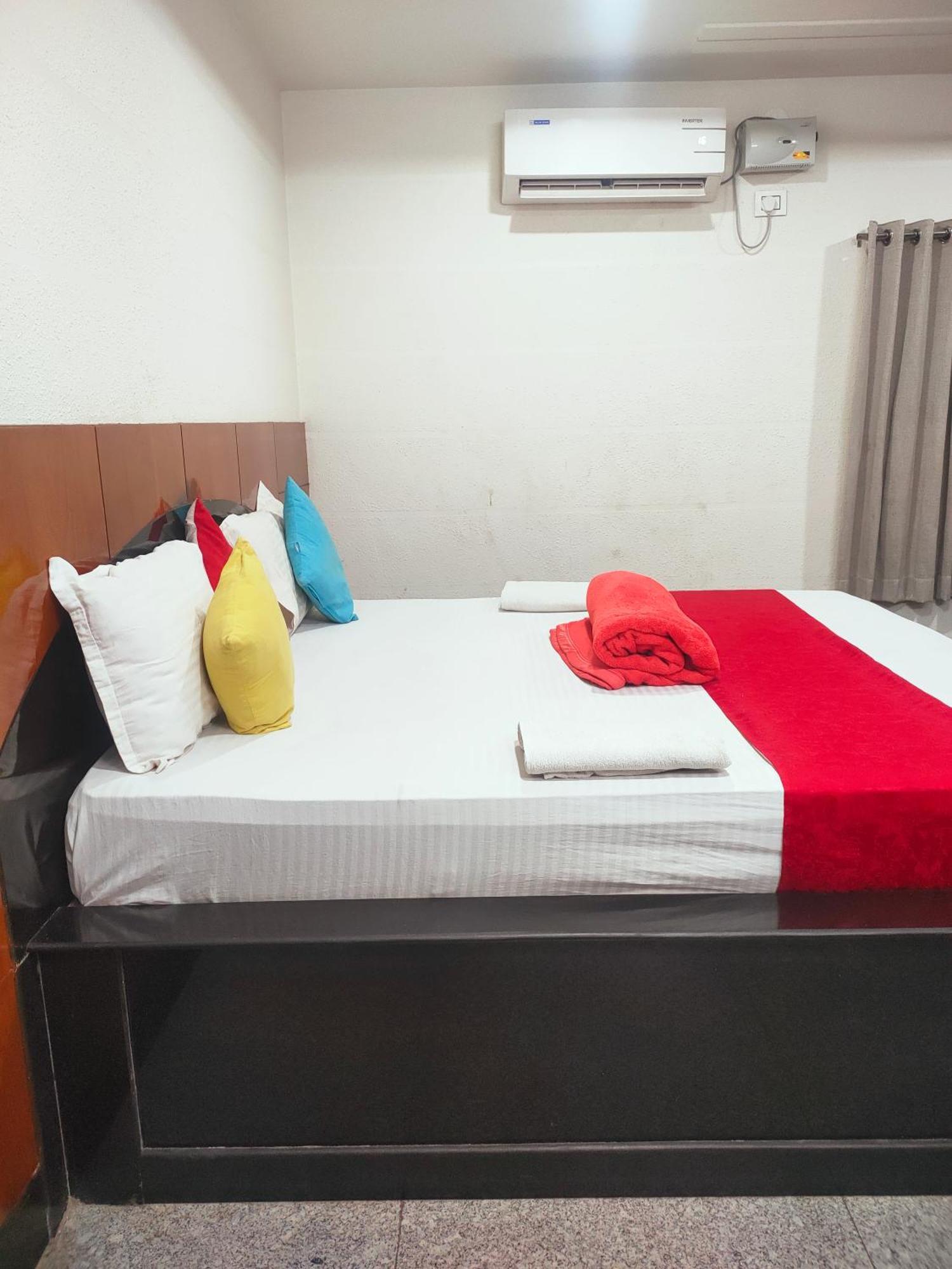 Hotel New Maruthi Inn, Lb Nagar Haydarabad Dış mekan fotoğraf